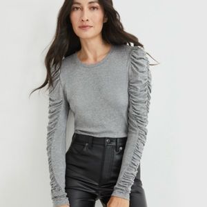 Veronica Beard Delara tee in grey size small